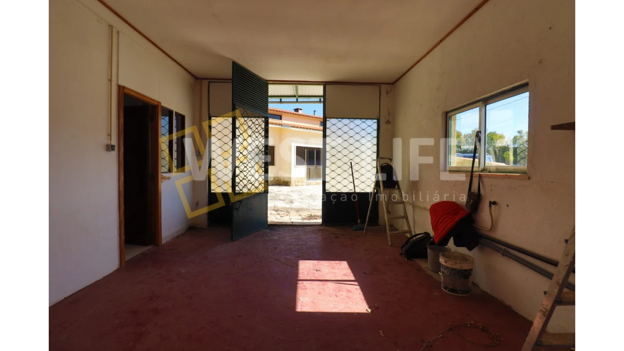 Moradia T6 para Venda em Venda do Pinheiro e Santo Estêvão das Galés Foto 5