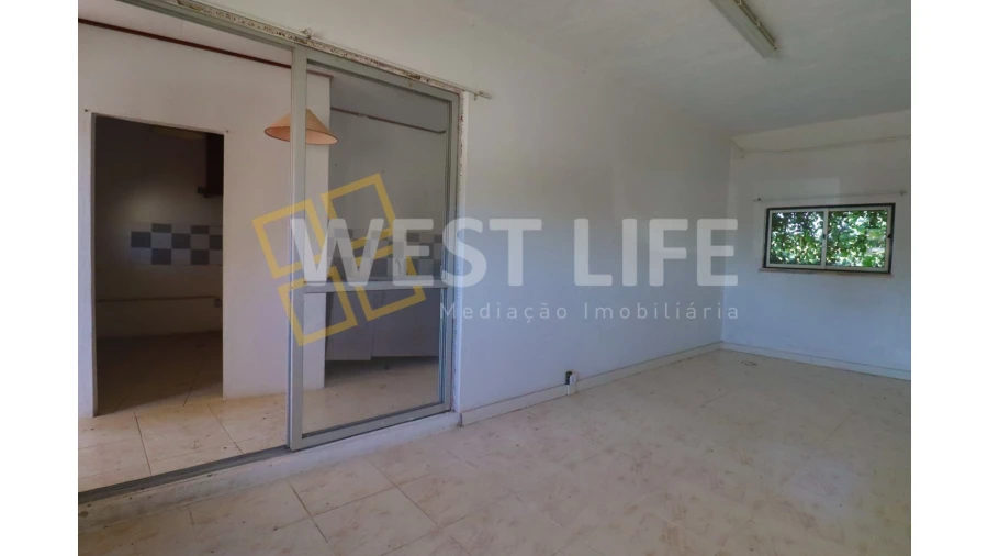 Moradia T6 para Venda em Venda do Pinheiro e Santo Estêvão das Galés Foto 10