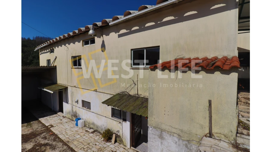 Moradia T6 para Venda em Venda do Pinheiro e Santo Estêvão das Galés Foto 22