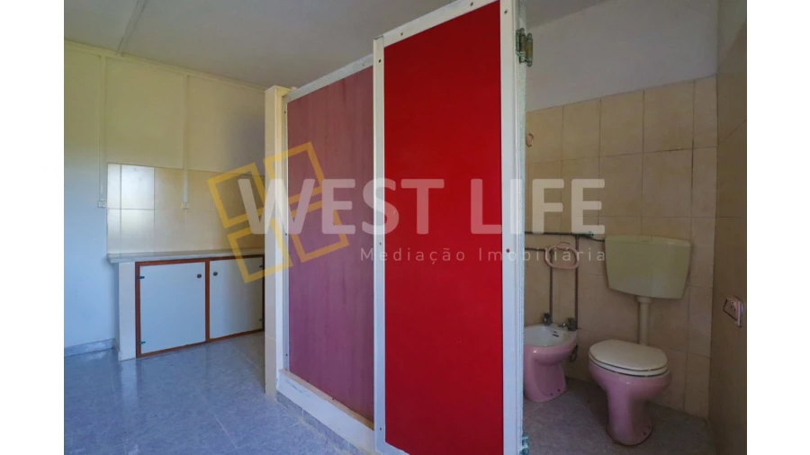 Moradia T6 para Venda em Venda do Pinheiro e Santo Estêvão das Galés Foto 29