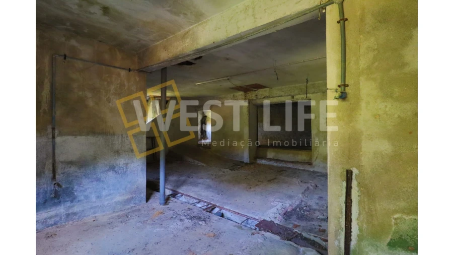 Moradia T6 para Venda em Venda do Pinheiro e Santo Estêvão das Galés Foto 37