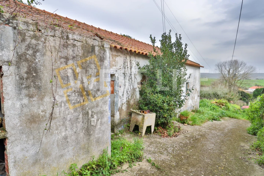Moradia T2 para Venda em Encarnação Foto 8