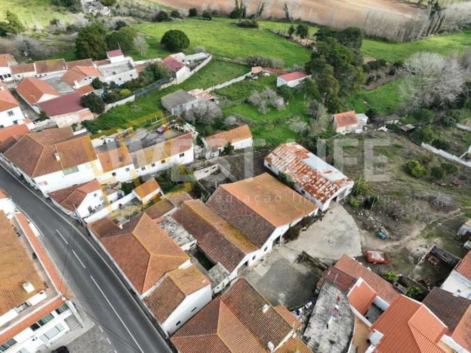 Moradia T2 para Venda em Encarnação Foto 19