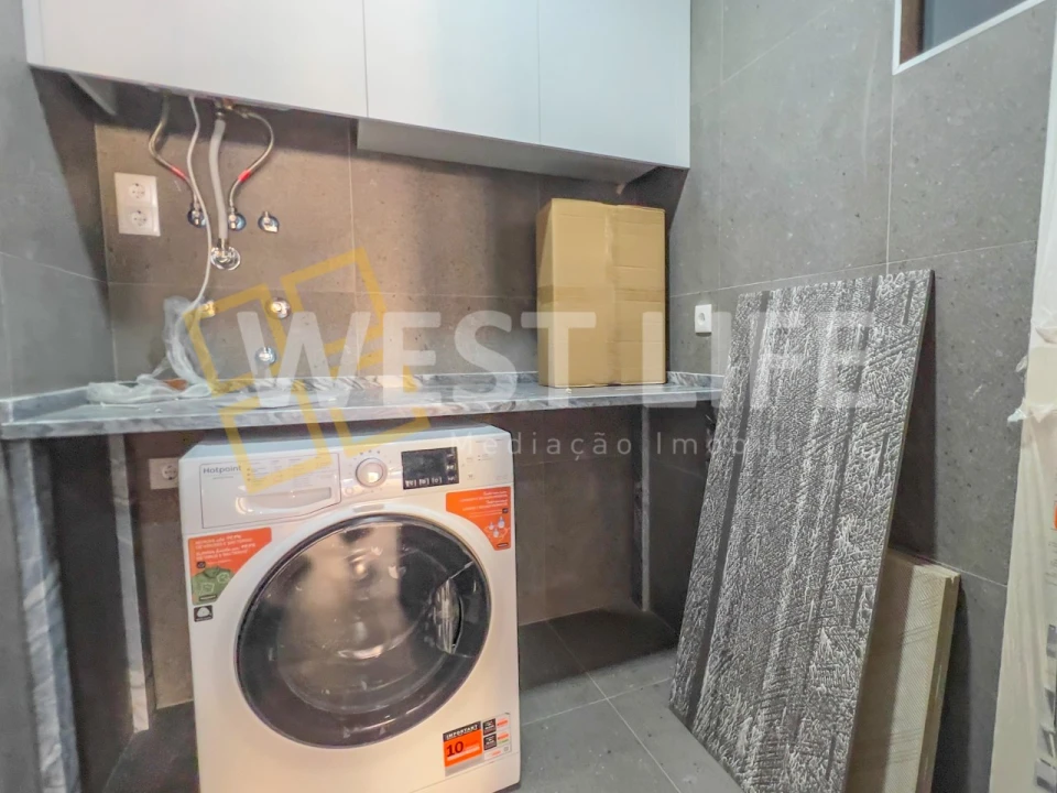 Moradia T4 para Venda em Loures Foto 38
