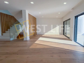 Moradia T4 para Venda em Loures