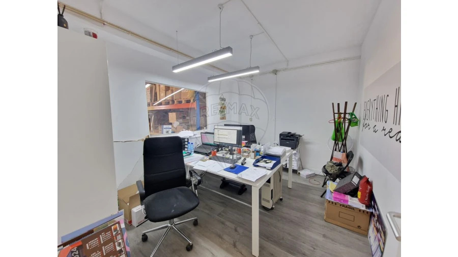 Armazém para Venda em Rio de Mouro Foto 7