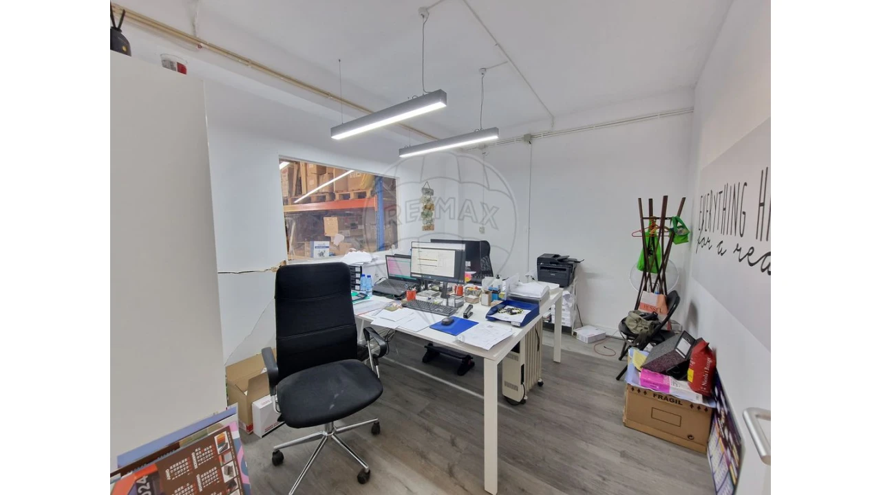 Armazém para Venda em Rio de Mouro Foto 7