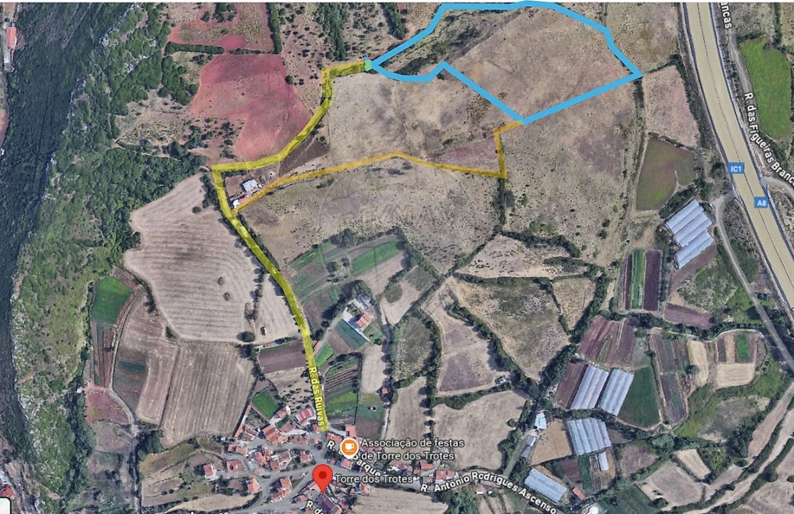 Terreno para Venda em Loures Foto 3