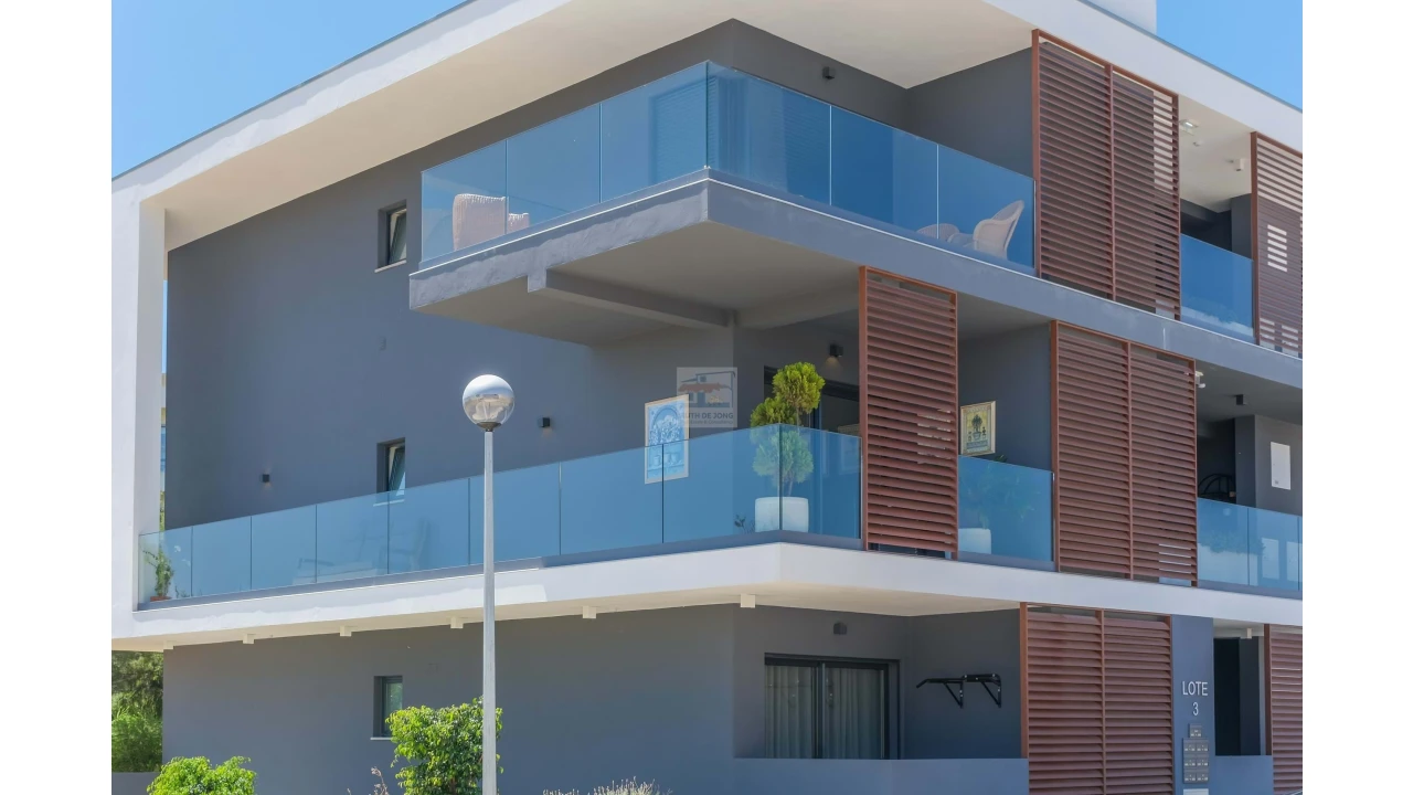 Apartamento T3 para Venda em Portimão Foto 6