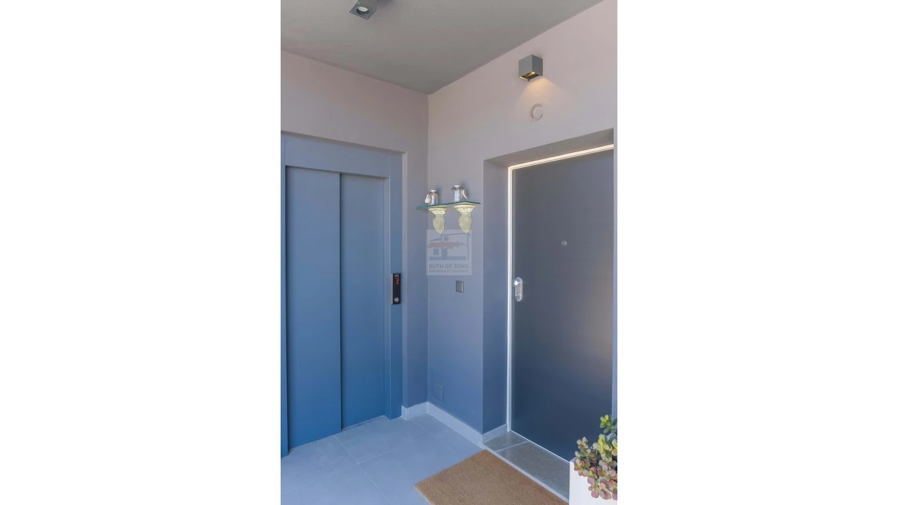 Apartamento T3 para Venda em Portimão Foto 4