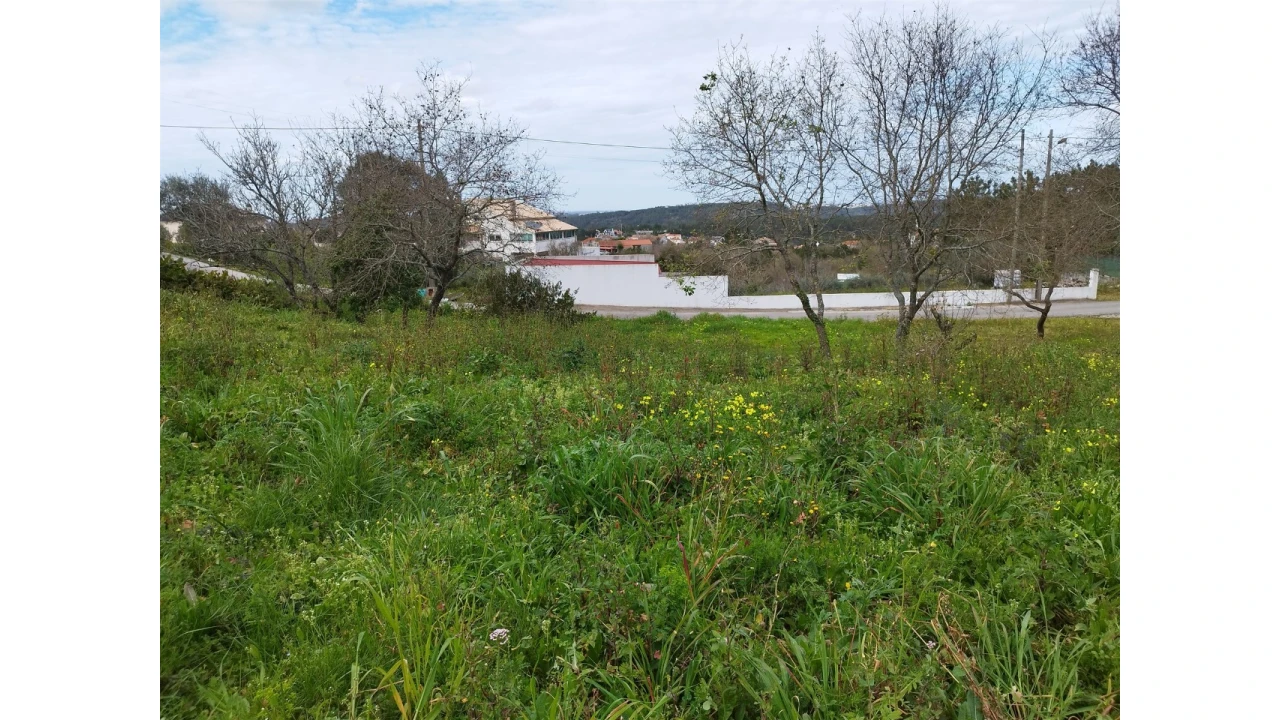 Terreno para Venda em Arrabal Foto 2