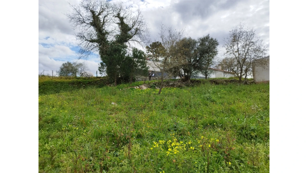 Terreno para Venda em Arrabal Foto 3