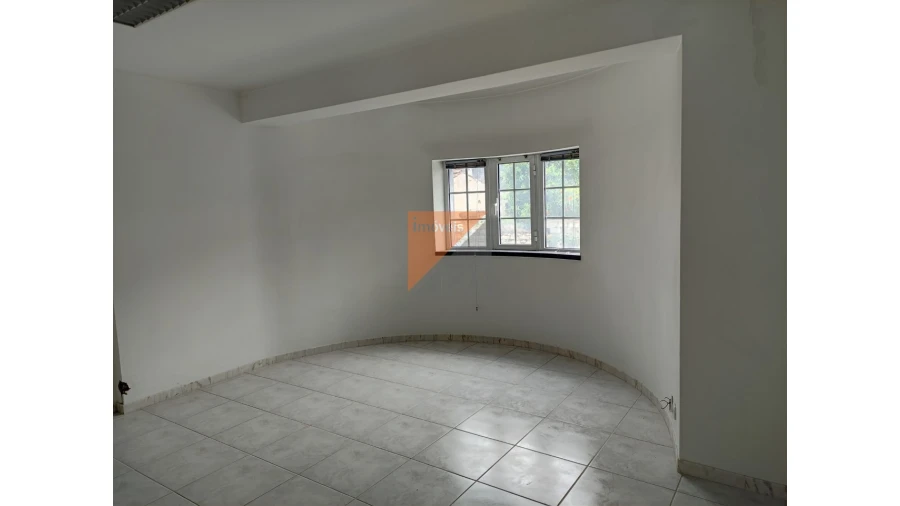 Escritório para Arrendamento em Caranguejeira Foto 4