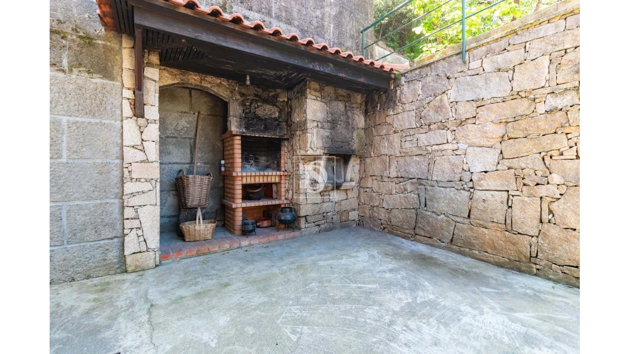 Moradia T5 para Venda em Anreade e São Romão de Aregos Foto 19