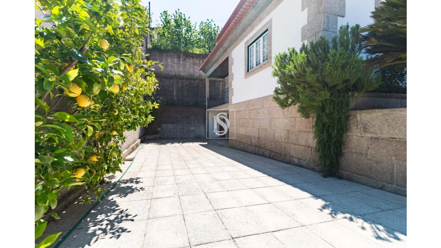 Moradia T5 para Venda em Anreade e São Romão de Aregos Foto 17