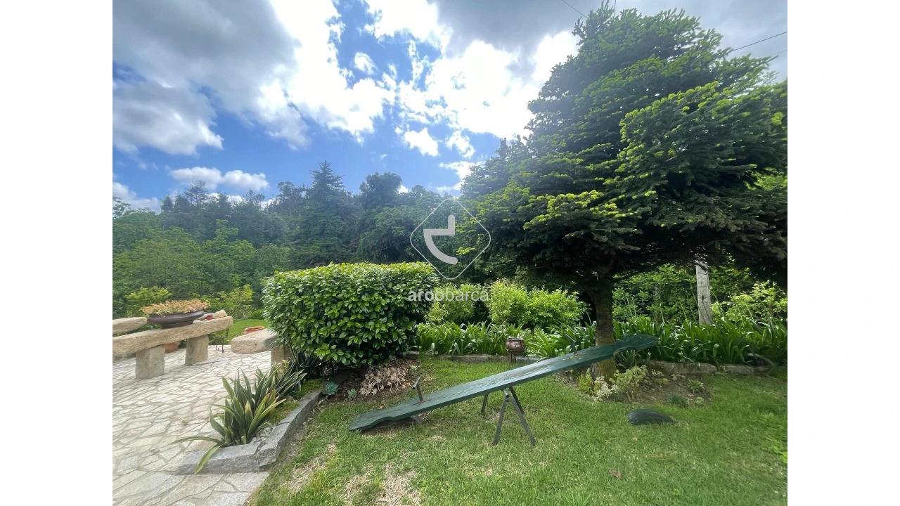 Moradia T5 para Venda em Fornelos e Queijada Foto 21