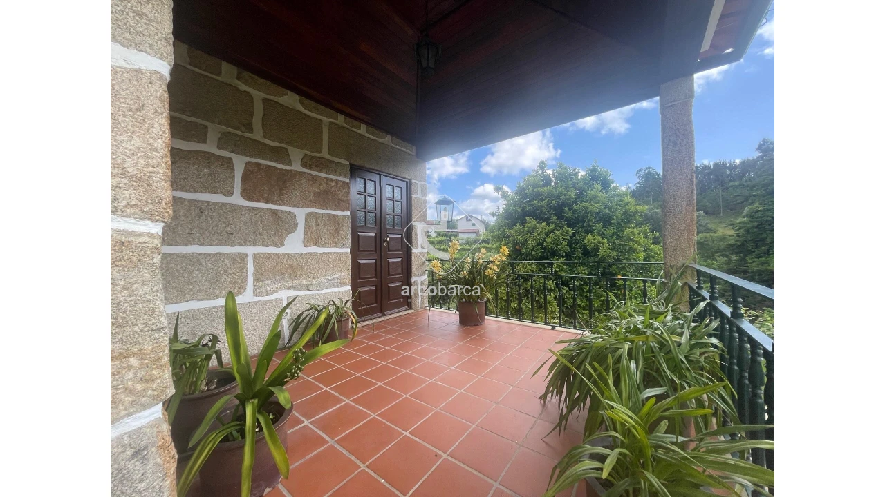 Moradia T5 para Venda em Fornelos e Queijada Foto 22