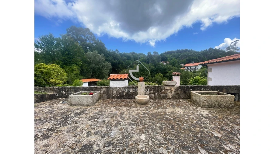 Moradia T5 para Venda em Fornelos e Queijada Foto 35