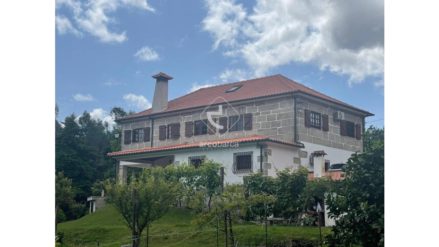 Moradia T5 para Venda em Fornelos e Queijada Foto 6