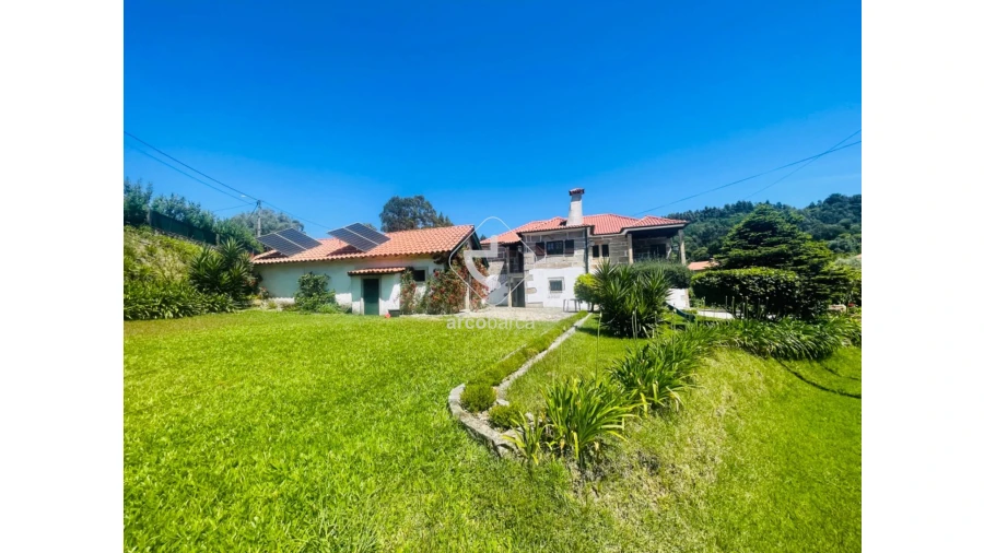 Moradia T5 para Venda em Fornelos e Queijada Foto 4