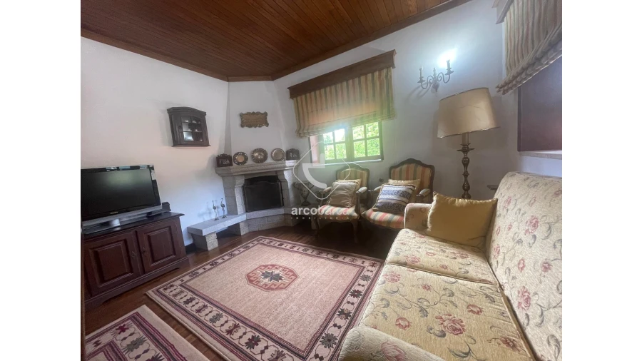 Moradia T5 para Venda em Fornelos e Queijada Foto 69