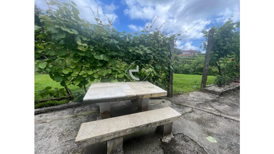 Moradia T5 para Venda em Fornelos e Queijada Foto 14