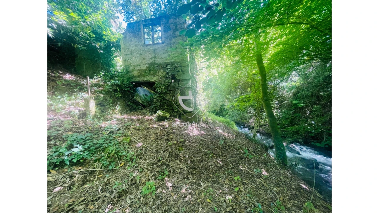 Moradia T5 para Venda em Fornelos e Queijada Foto 28