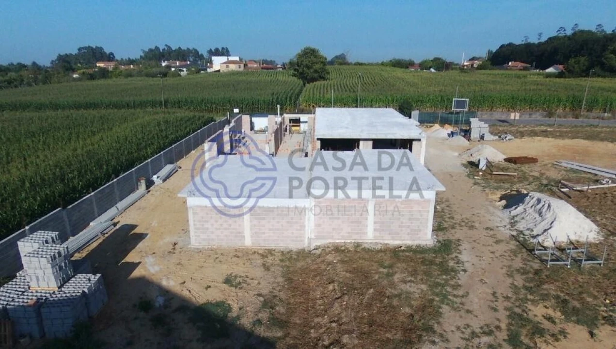 Moradia T3 para Venda em São Miguel do Souto e Mosteirô Foto 19