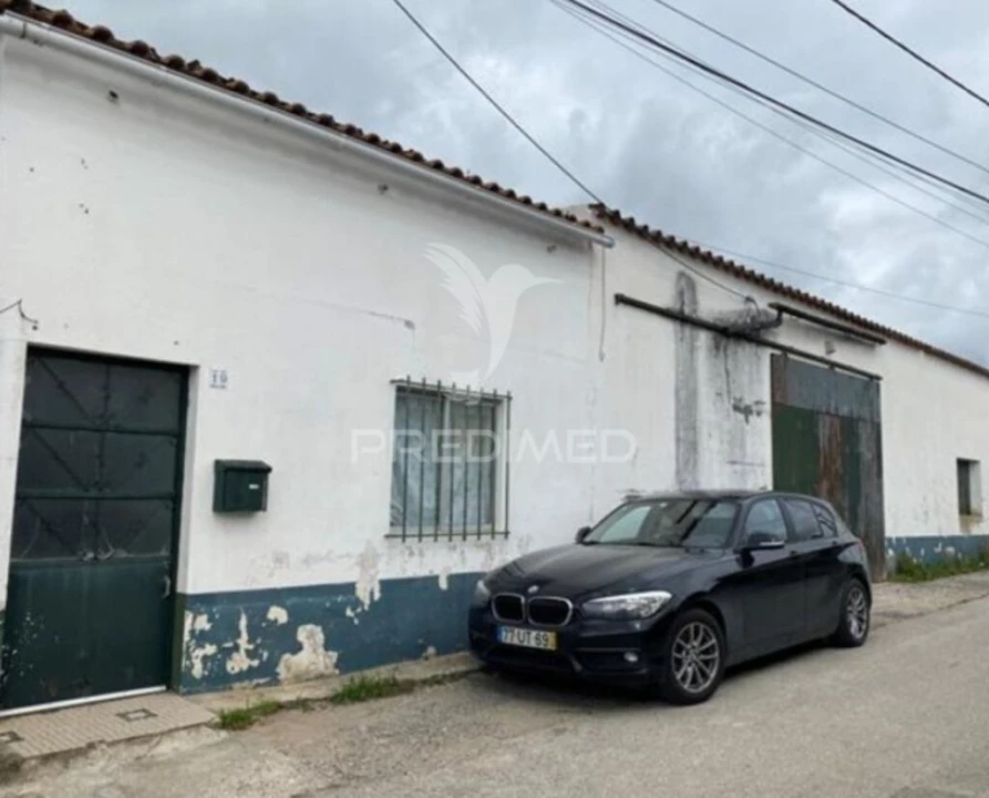 Garagem para Venda em Achete, Azoia de Baixo e Póvoa de Santarém Foto 1