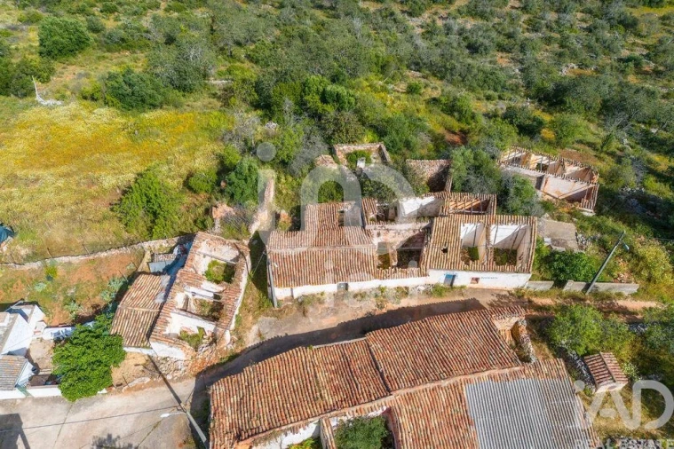 Moradia T2 para Venda em Alte Foto 9