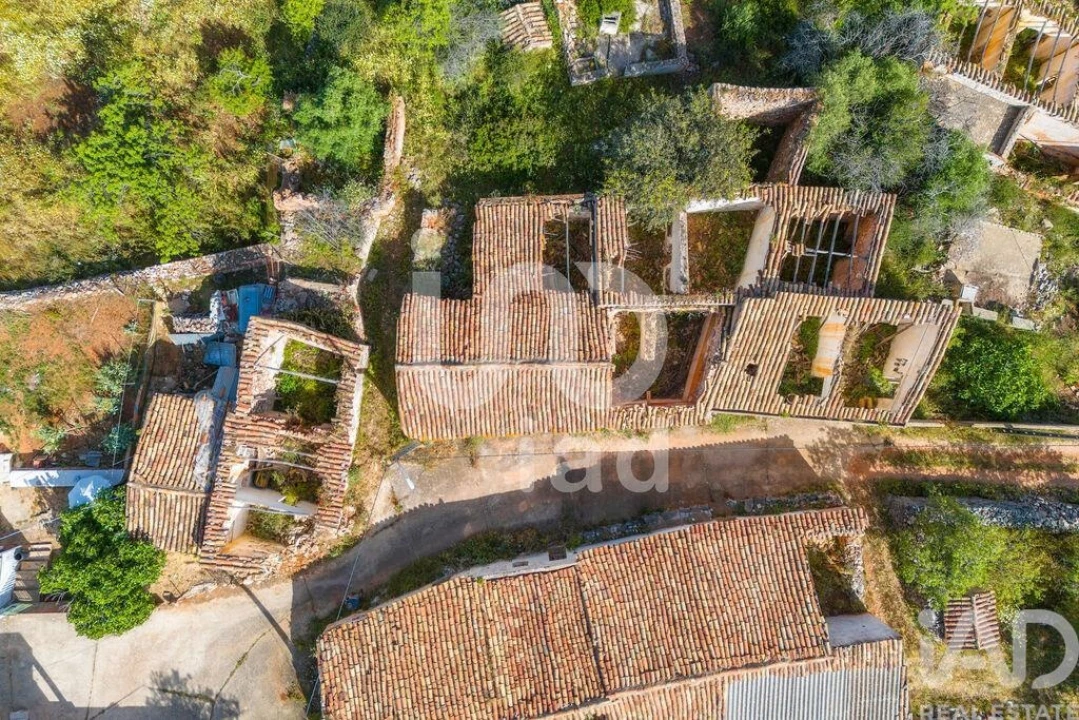 Moradia T2 para Venda em Alte Foto 12