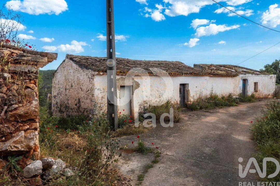 Moradia T2 para Venda em Alte Foto 1