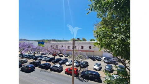 Apartamento T2 para Venda em Benfica