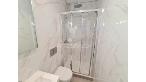 Apartamento T2 para Venda em Benfica