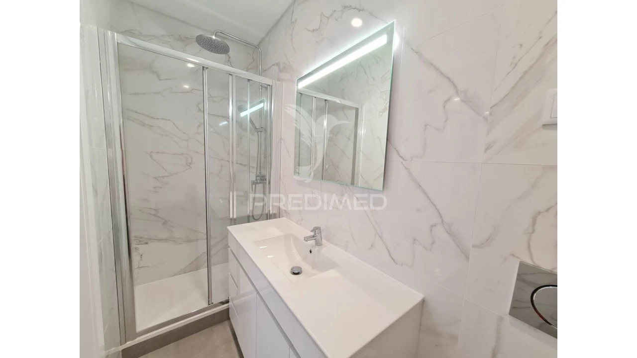 Apartamento T2 para Venda em Benfica Foto 20
