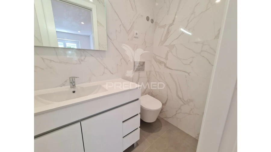 Apartamento T2 para Venda em Benfica Foto 19