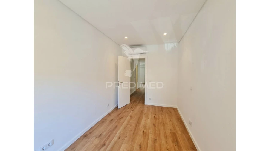 Apartamento T2 para Venda em Benfica Foto 15