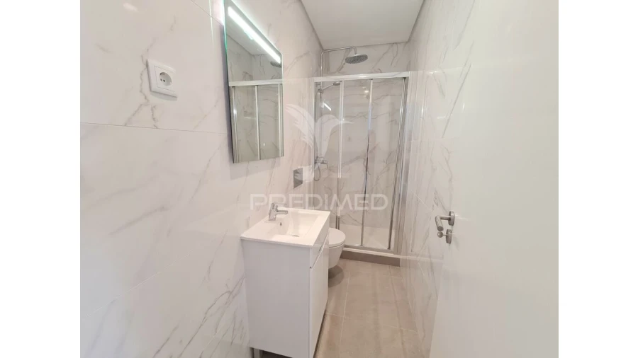Apartamento T2 para Venda em Benfica Foto 9