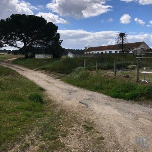 Moradia T3 para Venda em Couço Foto 5