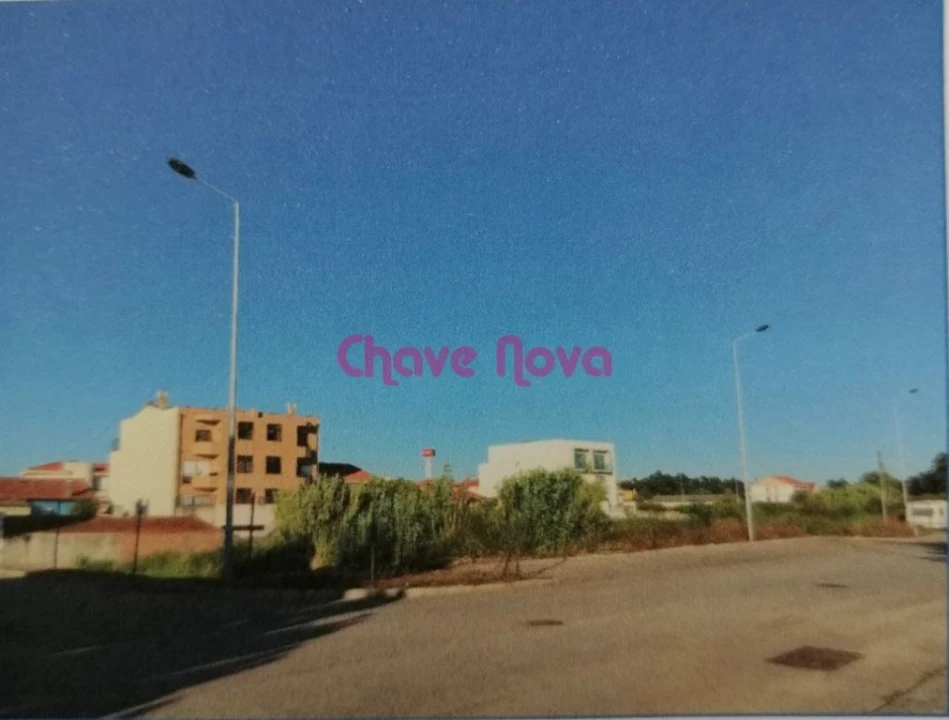 Terreno P/ Prédio para Venda em Arcozelo Foto 1