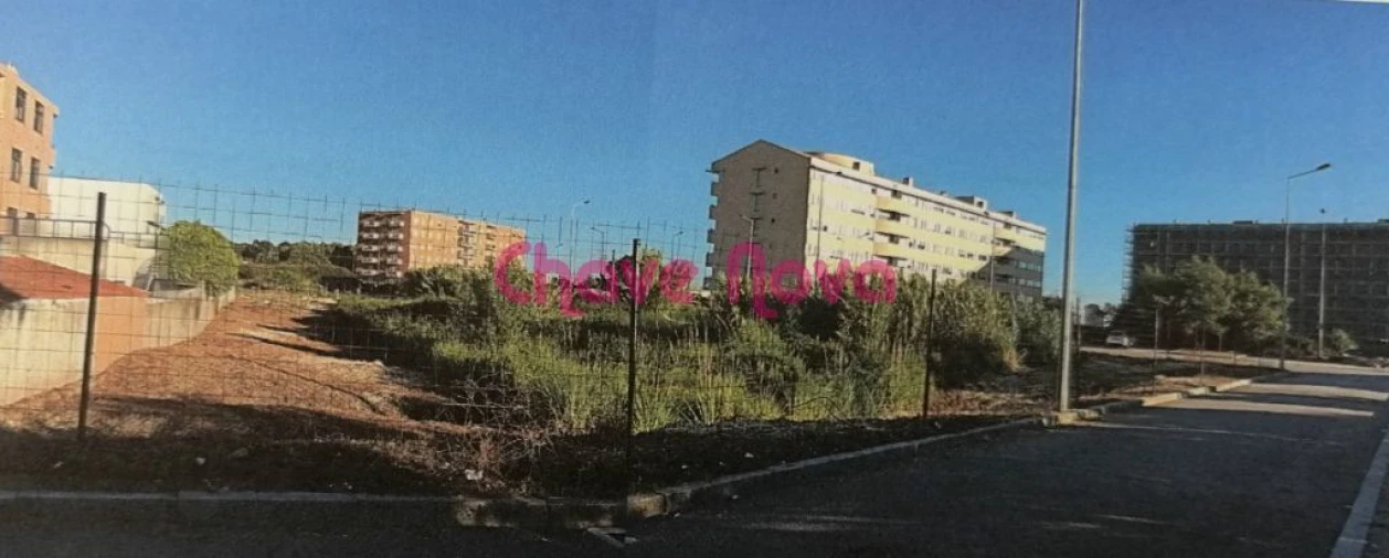 Terreno P/ Prédio para Venda em Arcozelo Foto 2