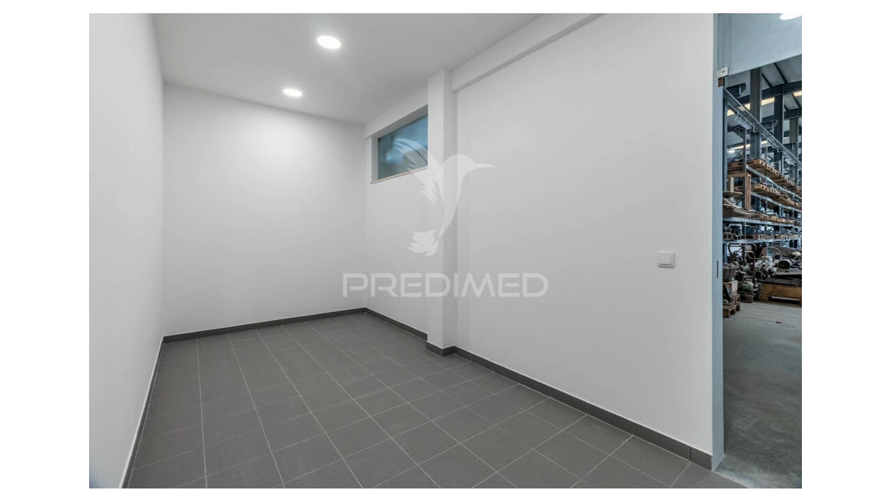 Armazém para Venda em Coz, Alpedriz e Montes Foto 16