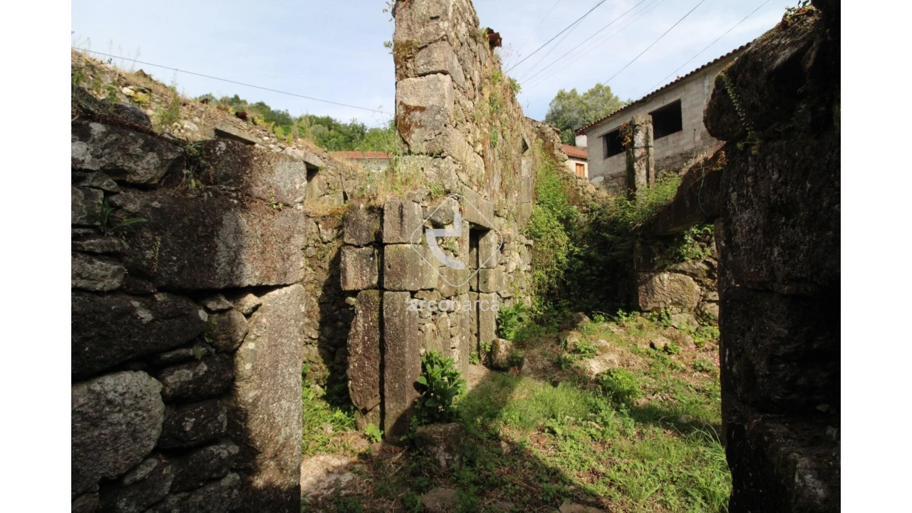 Moradia T3 para Venda em Bárrio e Cepões Foto 20