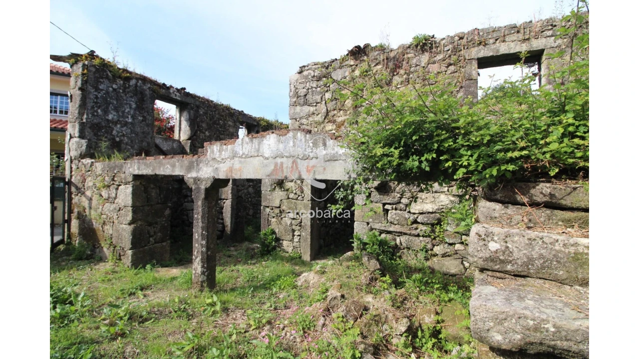 Moradia T3 para Venda em Bárrio e Cepões Foto 25