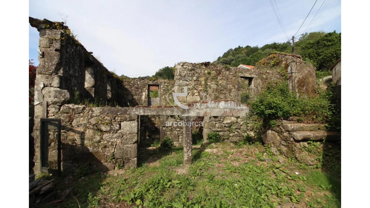 Moradia T3 para Venda em Bárrio e Cepões Foto 17