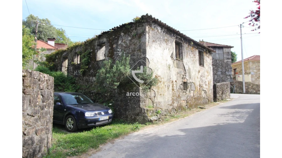 Moradia T3 para Venda em Bárrio e Cepões Foto 13