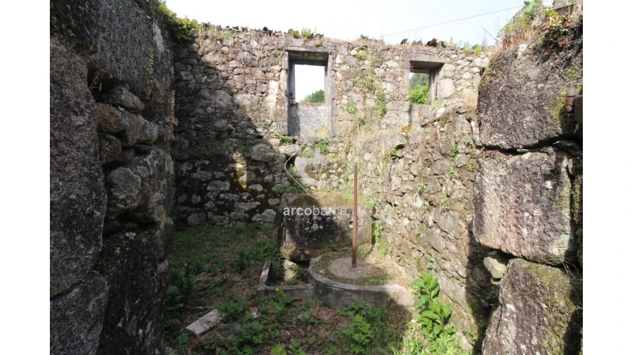 Moradia T3 para Venda em Bárrio e Cepões Foto 18