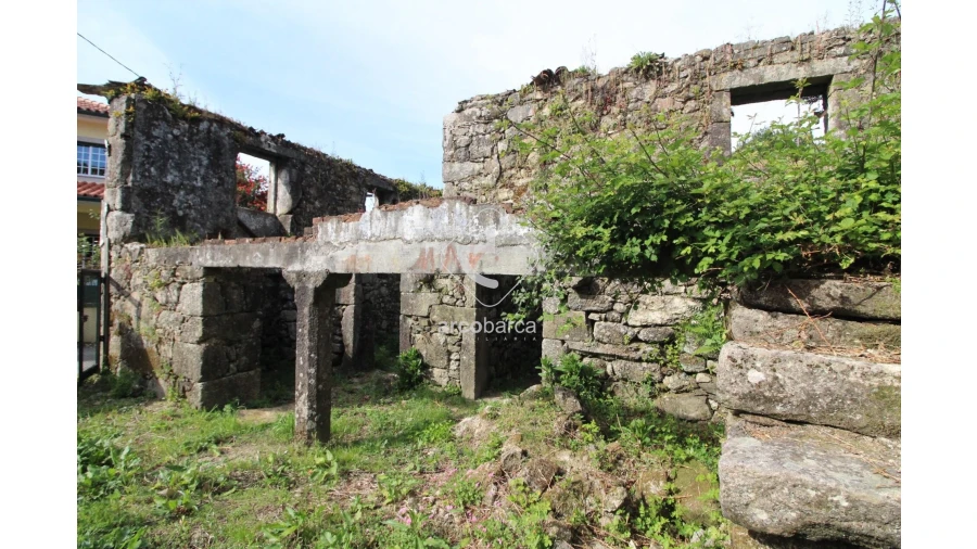 Moradia T3 para Venda em Bárrio e Cepões Foto 25