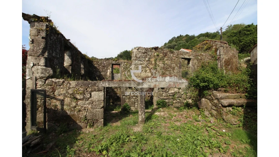 Moradia T3 para Venda em Bárrio e Cepões Foto 17