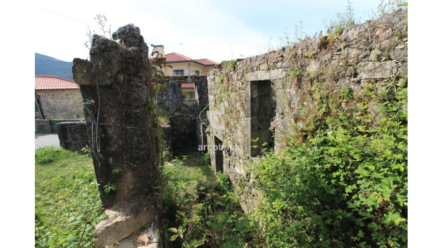 Moradia T3 para Venda em Bárrio e Cepões Foto 10